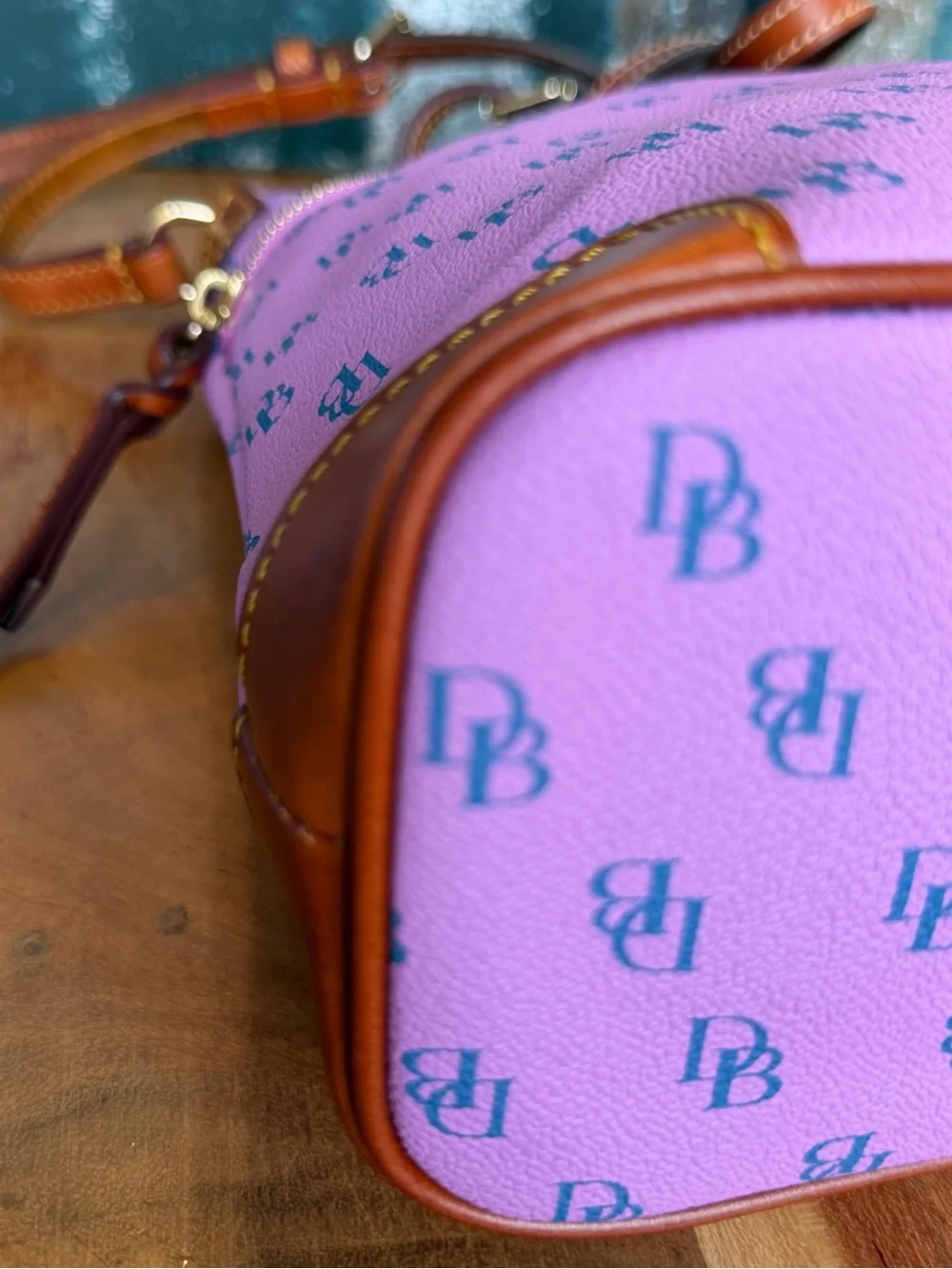 Dooney‎ & Bourke Whimsical Vintage Y2K Gretta Crossbody Purple/Blue EVC